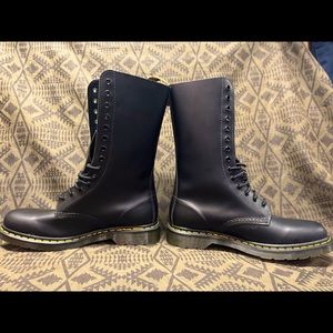 DOC MARTEN 1914 SMOOTH LEATHER TALL BOOTS BLACK 10